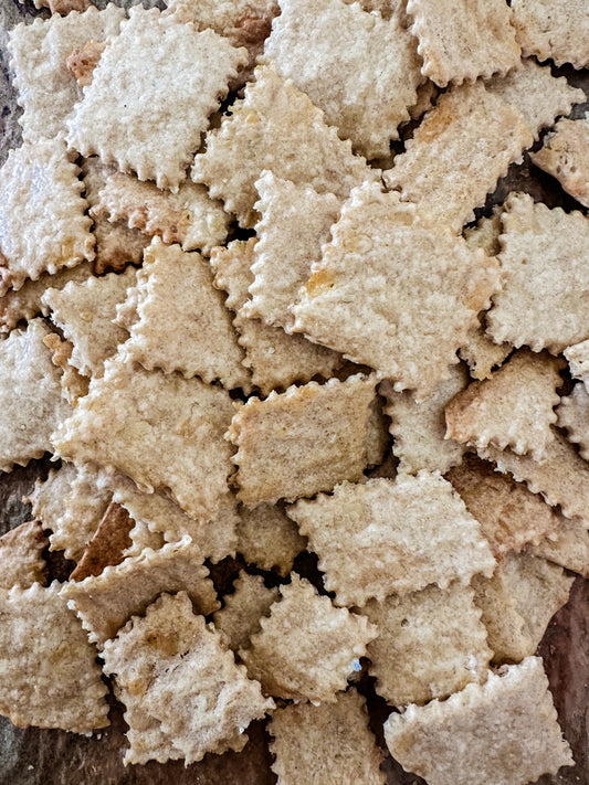 Discard cheese crackers with einkorn